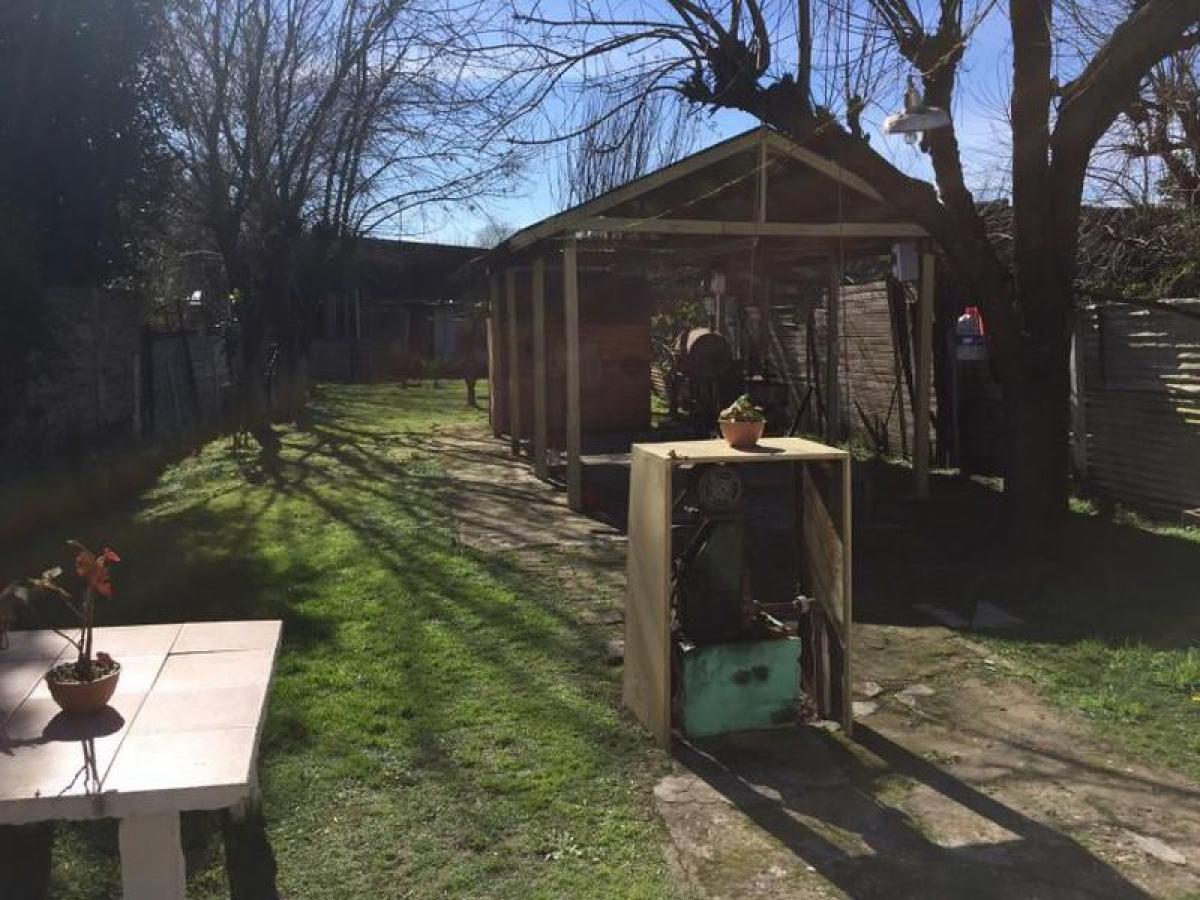 2 bedrooms House in Almirante Brown, Argentina No. 94894