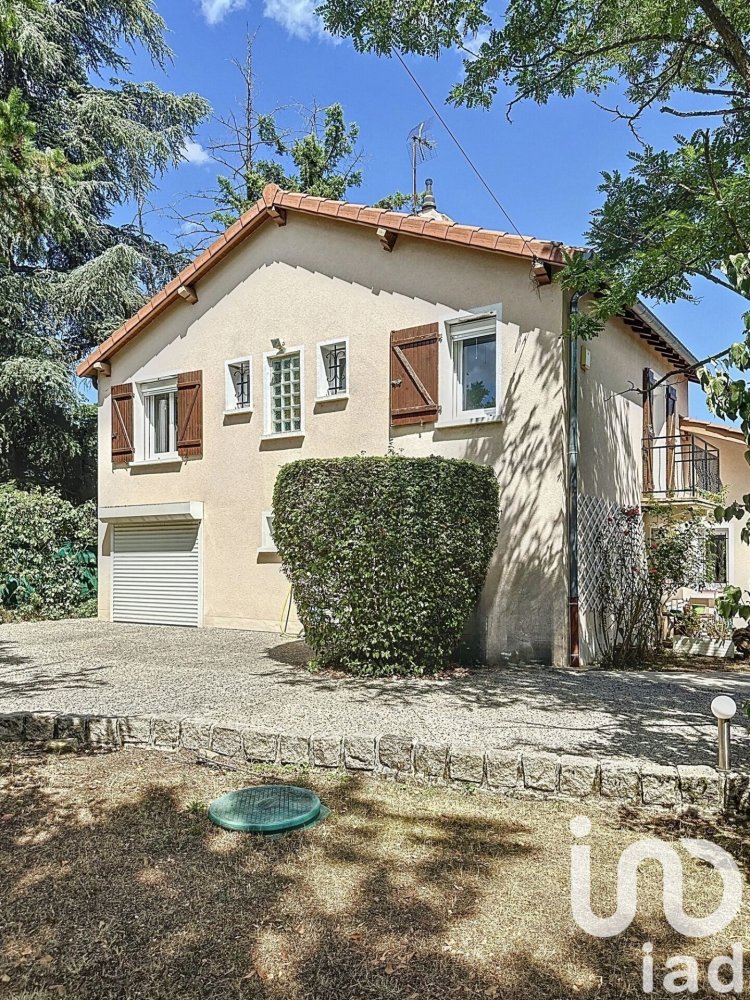 Casa de 3 dormitorios en Grezieu-la-Varenne, France No. 341335