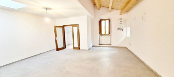 6-salle Maison à Penne, Italy No. 83672 7