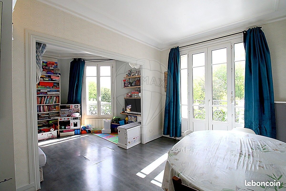 Apartamento de 1 dormitorio en Courbevoie, France No. 164074