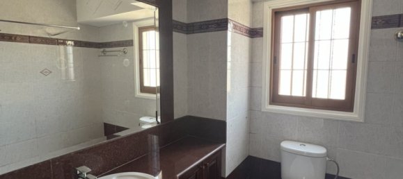 200m² Office in Larnaca, Cyprus No. 26168 4