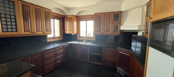 200m² Office in Larnaca, Cyprus No. 26168 5