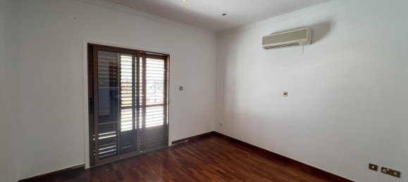 200m² Office in Larnaca, Cyprus No. 26168 15