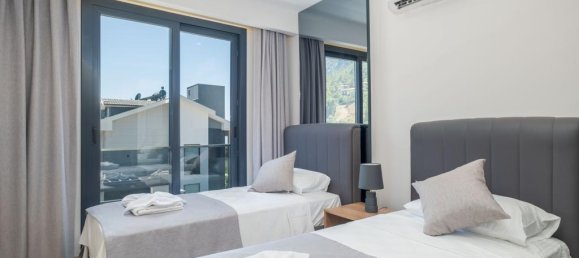 Villa 3+1 in Oludeniz, Turkey No. 15675 11