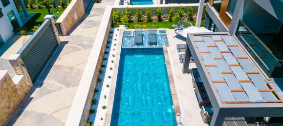 Villa 3+1 in Oludeniz, Turkey No. 15675 4