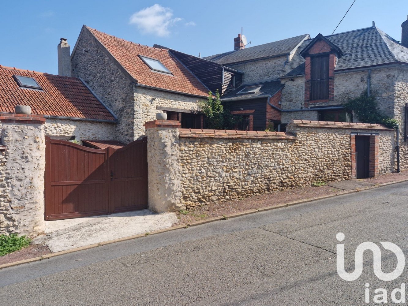 4 bedrooms House in Saint-Leger-des-Aubees, France No. 63740