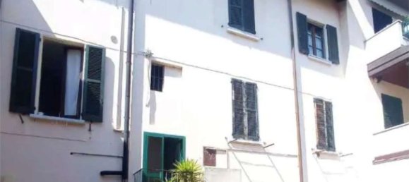 Квартира с 2 комнатами в Монца, Италия № 193265 2