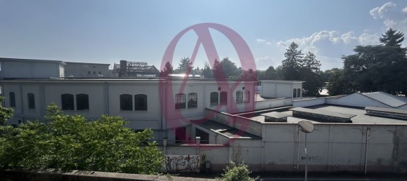 Apartamento de 3 dormitorios en Gorla Minore, Italy No. 363541 43