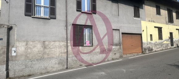 Apartamento de 3 dormitorios en Gorla Minore, Italy No. 363541 49