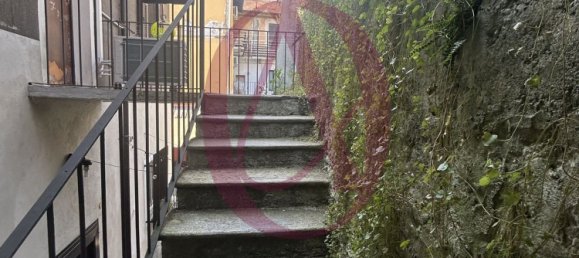 Apartamento de 3 dormitorios en Gorla Minore, Italy No. 363541 45