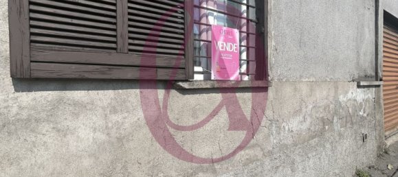 Apartamento de 3 dormitorios en Gorla Minore, Italy No. 363541 47