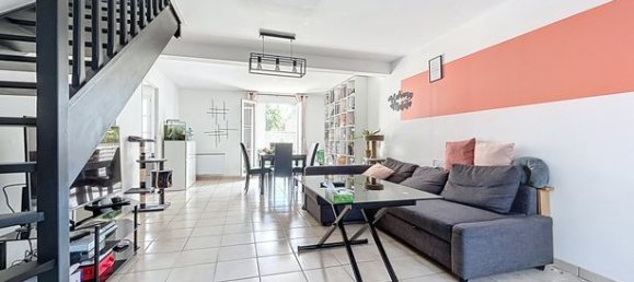 3 bedrooms House in Val-d'Oise, France No. 306899 2