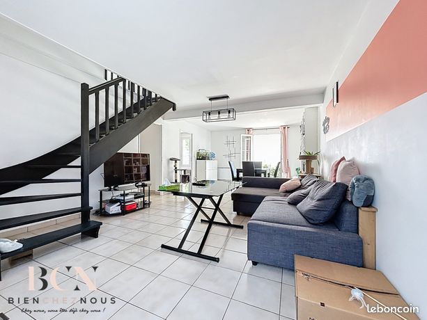 3 bedrooms House in Val-d'Oise, France No. 306899