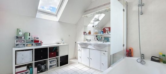 3 bedrooms House in Val-d'Oise, France No. 306899 8