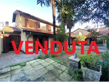 3 bedrooms House in Arconate, Italy No. 85661