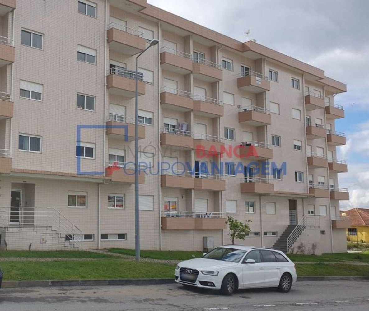 3 chambres Appartement à Oliveira de Azemeis, Portugal No. 81444