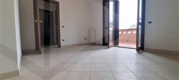 7 rooms Apartment in Castellarano, Italy No. 28520 2