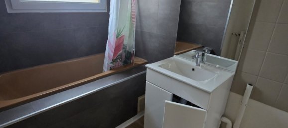 2 chambres Appartement à Étampes-sur-Marne, France No. 153349 2