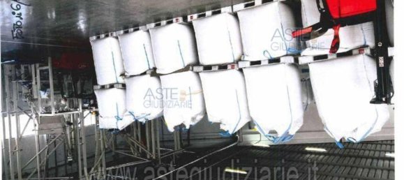 Propiedad comercial en Castel d'Ario, Italy 1255 m² No. 233951 5