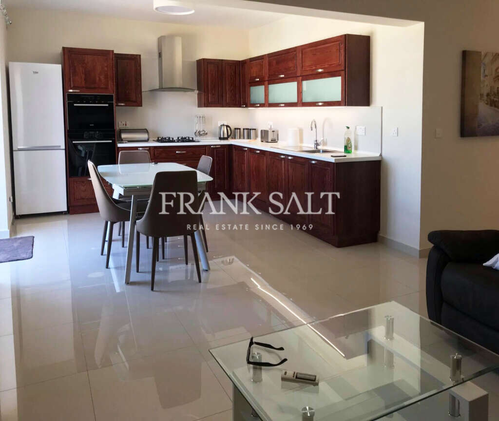 Apartamento de 3 dormitorios en Iklin, Malta No. 7998