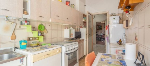 3-salle Appartement à Rome, Italy No. 20235 11