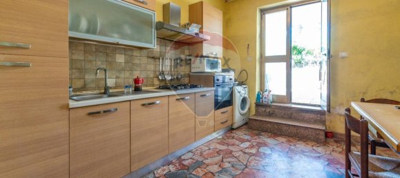 3-salle Appartement à Guidonia Montecelio, Italy No. 168079 2