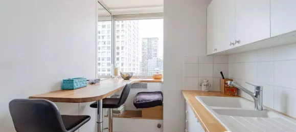 3 bedrooms Apartment in Paris, France No. 166096 8