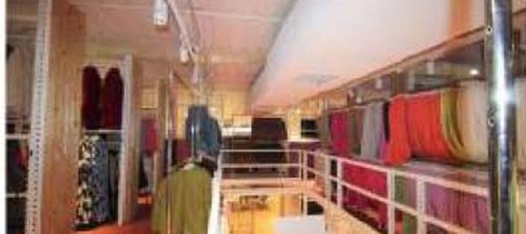 956m² Commercial property in Rome, Italy No. 98732 5