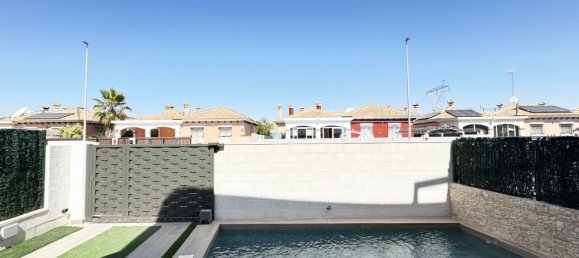 2 bedrooms House in Los Montesinos, Spain No. 164629 3