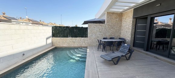 2 bedrooms House in Los Montesinos, Spain No. 164629 2