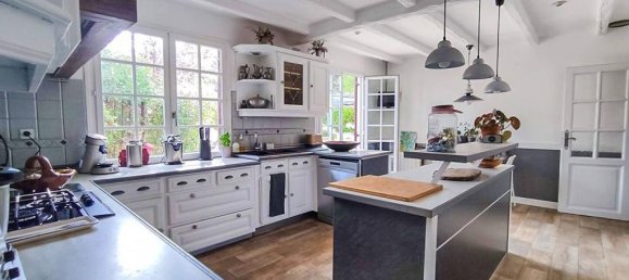 Villa de 5 dormitorios en Gard, France No. 346583 4