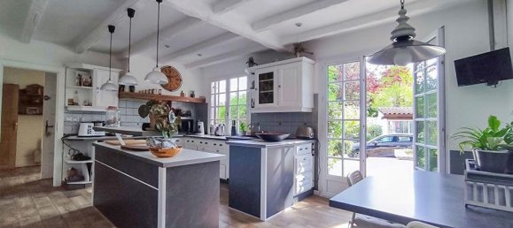 Villa de 5 dormitorios en Gard, France No. 346583 8