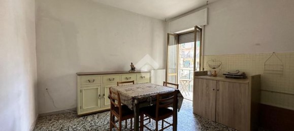 Квартира с 3 комнатами в Кротоне, Италия № 38488 3