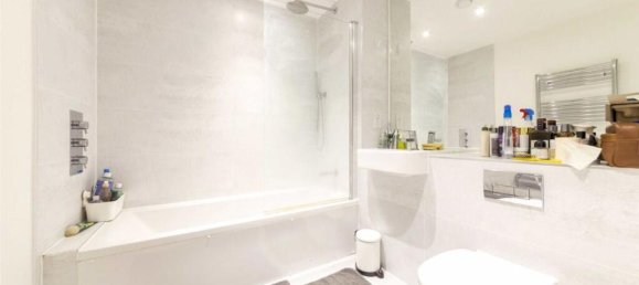 1 bedroom Apartment in Acton, United Kingdom No. 10044 6