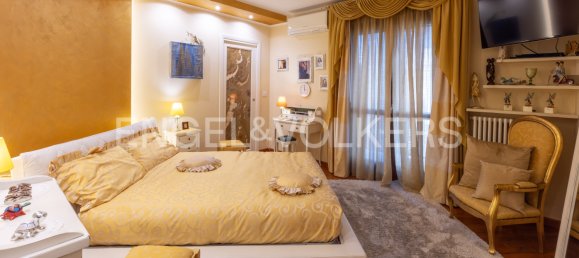 5 bedrooms Villa in Cavour, Italy No. 105783 8