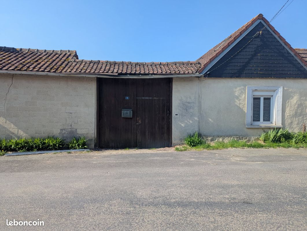 2 bedrooms House in La Herelle, France No. 332871