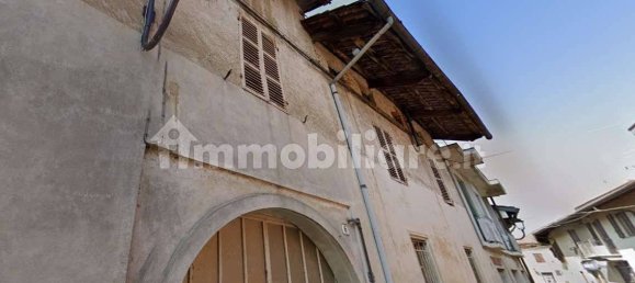 3 bedrooms Apartment in Volpiano, Italy No. 270586 2