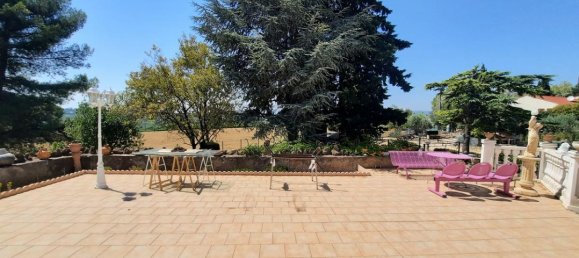 4 bedrooms House in Puissalicon, France No. 37999 3