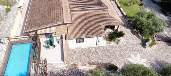 3 bedrooms Villa in Roccabascerana, Italy No. 345709 7