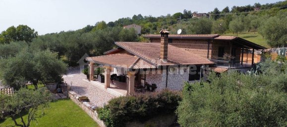 3 bedrooms Villa in Roccabascerana, Italy No. 345709 9