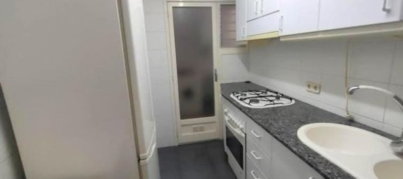 4 bedrooms Apartment in L'Hospitalet de Llobregat, Spain No. 173052 11