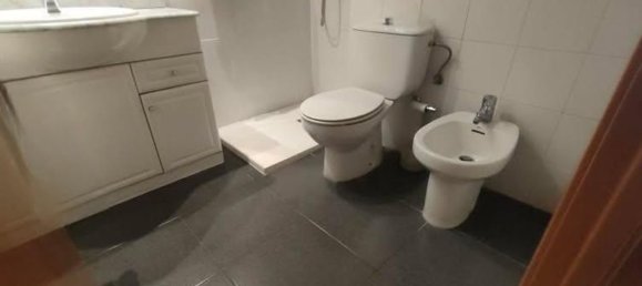 4 bedrooms Apartment in L'Hospitalet de Llobregat, Spain No. 173052 7