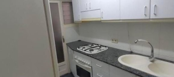 4 bedrooms Apartment in L'Hospitalet de Llobregat, Spain No. 173052 10