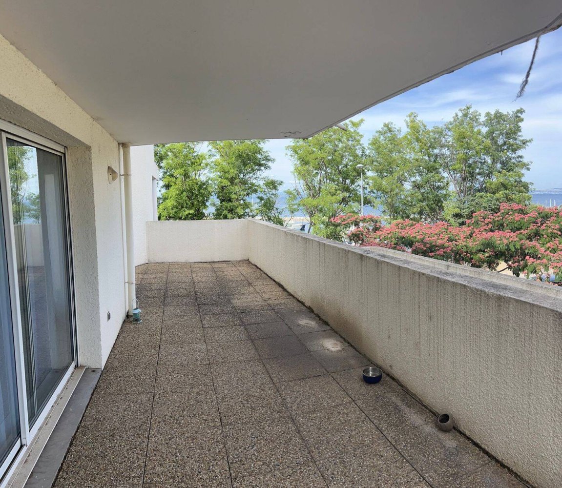 1 bedroom Apartment in Martigues, France No. 331556