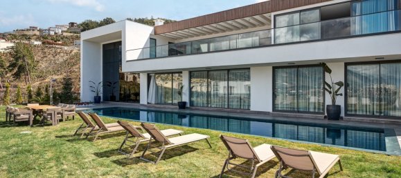 Villa 4+1 in Kargicak, Turkey No. 34175 4