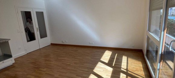 Квартира с 2 спальнями в Монтрёй, Франция № 333684 13