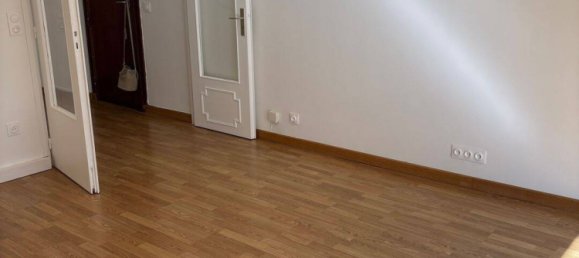 Квартира с 2 спальнями в Монтрёй, Франция № 333684 12