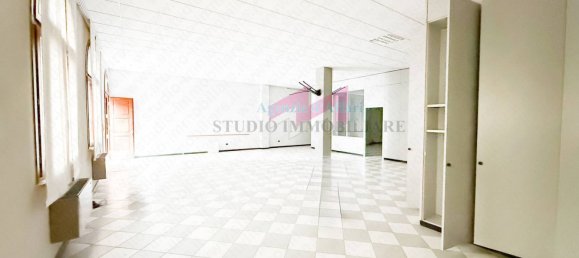 Apartamento de 5 habitaciónes en Ostiglia, Italy No. 363320 5