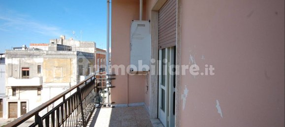 Apartamento de 2 dormitorios en Novoli, Italy No. 374465 3