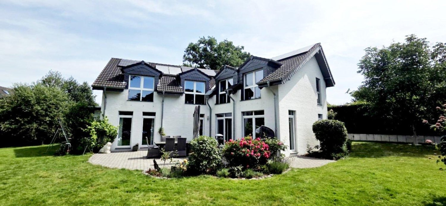 4 bedrooms House in Wesel, Germany No. 239274